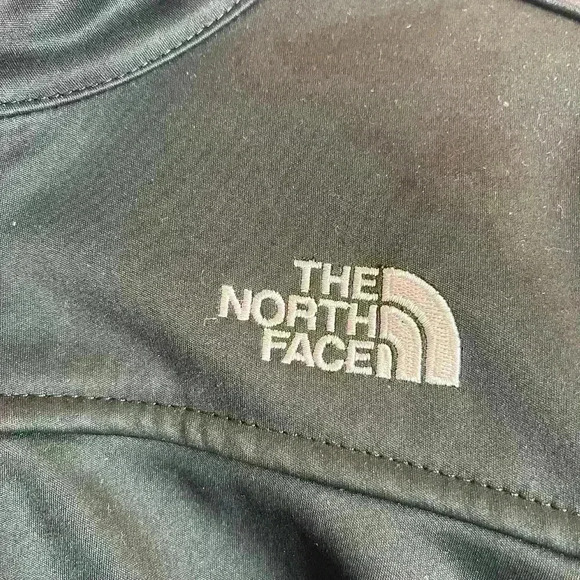 The North Face with the fleece on the inside that XS - Picture 4 of 4